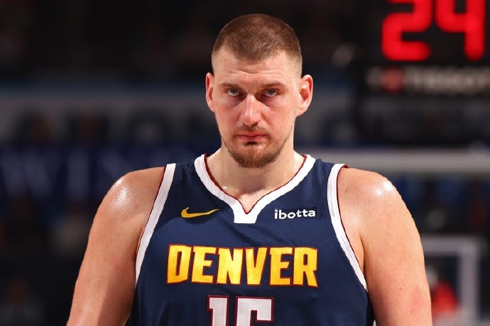 约基奇今夏不会和球队提前续约，计划明年再谈  